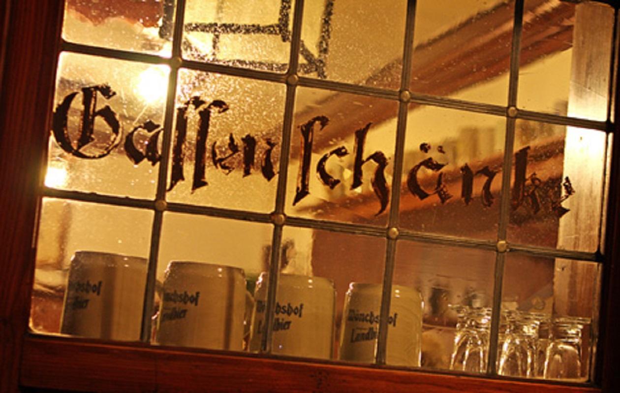 Traditionsgasthof Gruener Baum Bad Staffelstein Extérieur photo